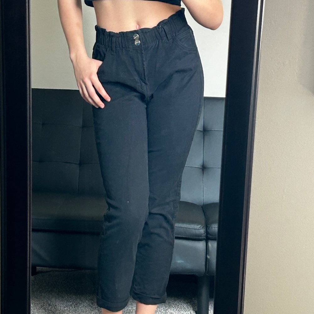Black ruffle mom jeans